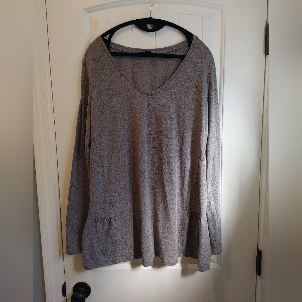 A Pea in the Pod Heather Gray Long Sleeve Top